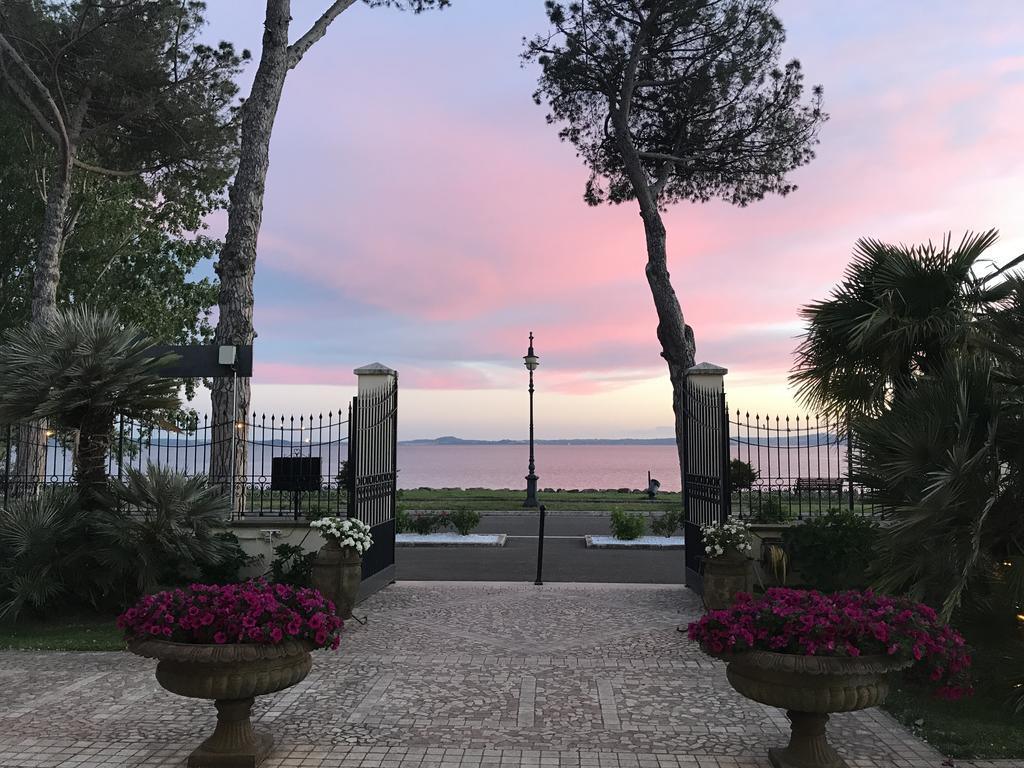 Hotel Holiday Sul Lago Bolsena Exterior foto